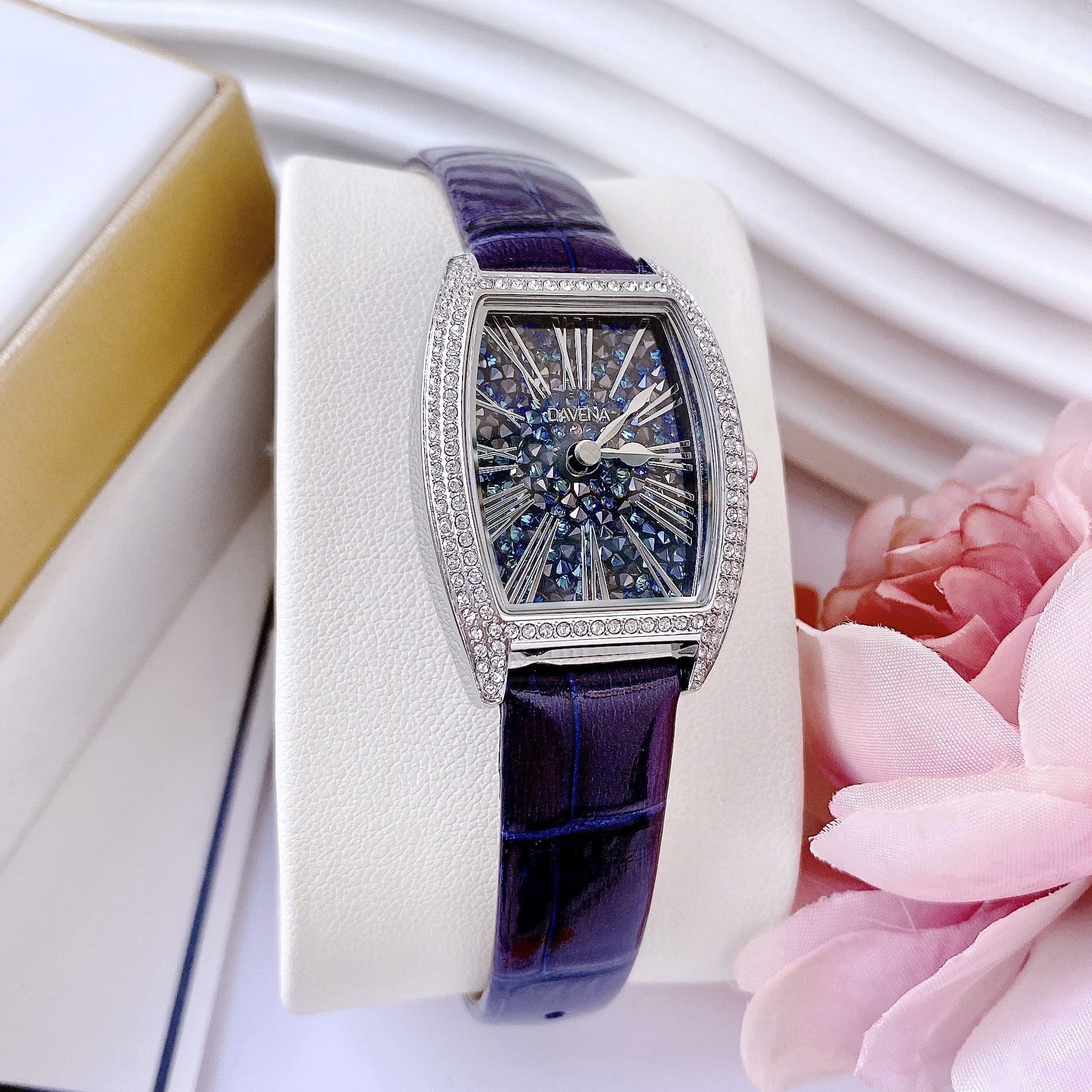 Đồng Hồ Davena Mặt Chữ Nhật |Nữ Giới |Full Đá Nhũ Xanh |Dây Da Xanh Dương |Máy Pin (Quartz) |Size 25x36mm |donghogiatot.vn