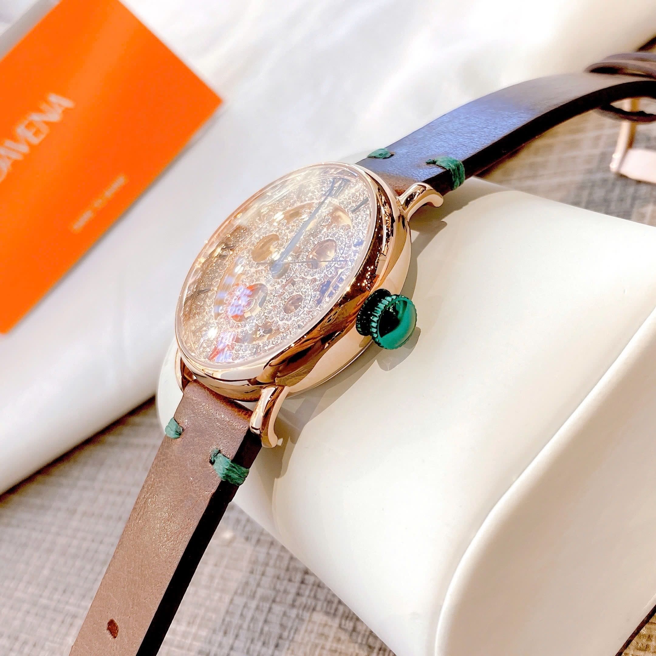 Đồng Hồ Davena Lộ Máy |Nữ Giới |Full Đá Rose Gold |Dây Da Nâu |Máy Cơ (Automatic) |Size 38mm |donghogiatot.vn