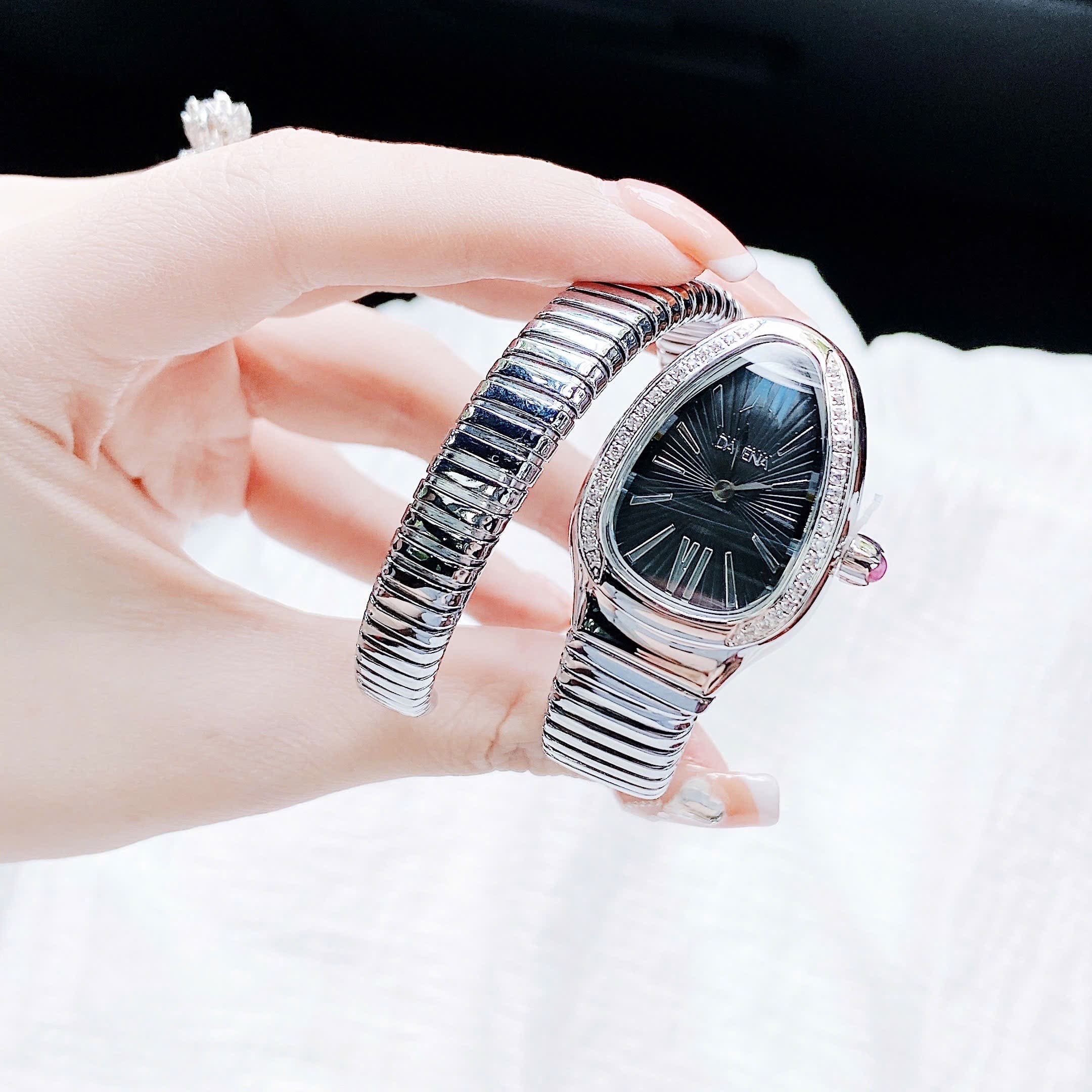 Đồng Hồ Davena Mặt Đầu Rắn |Nữ Giới |Đính Đá |Vòng Tay Silver |Máy Pin (Quartz) |Size 28mm |donghogiatot.vn
