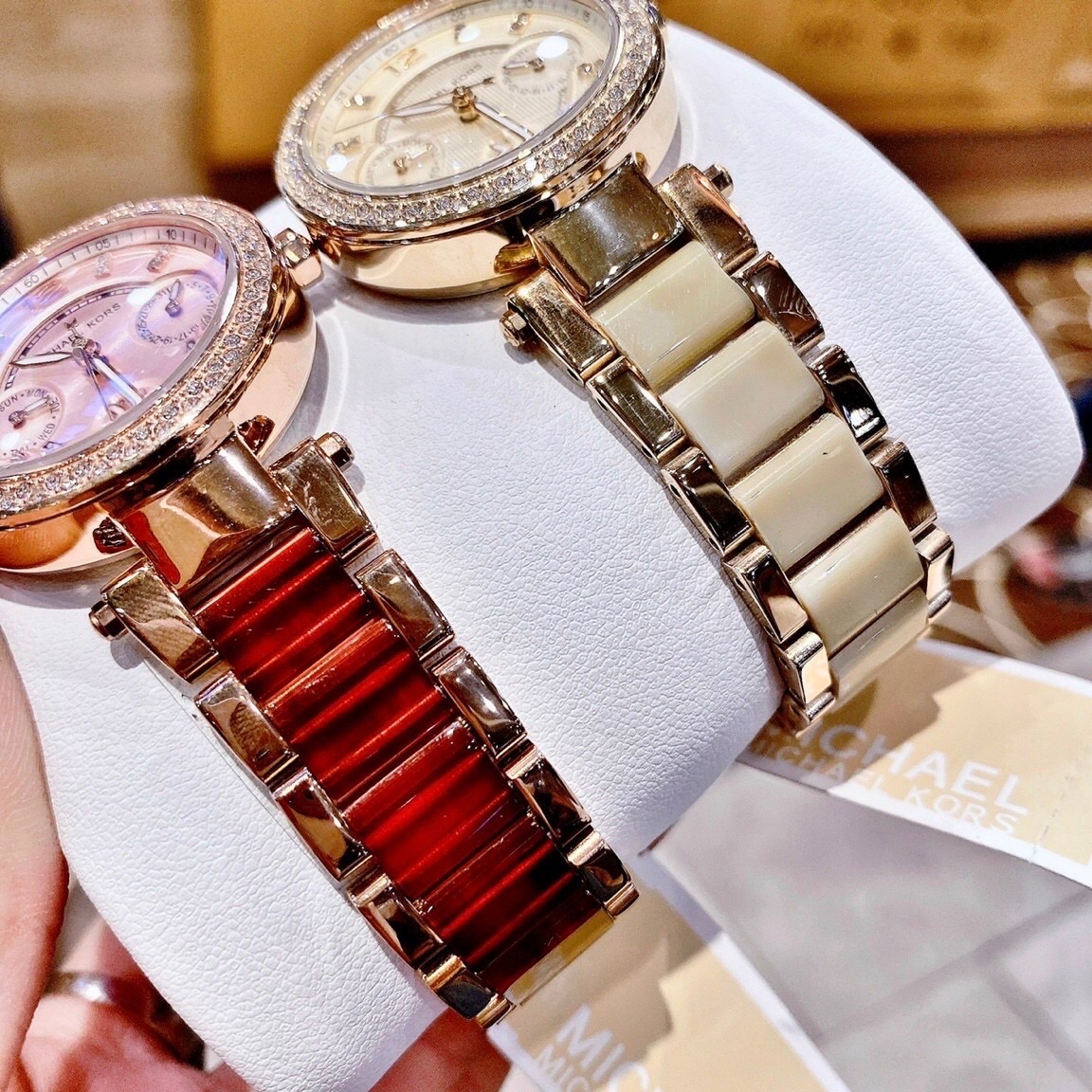 Đồng Hồ Michael Kors Parker Mini |Nữ Giới |Dây Kim Loại Mix Acetate Đỏ |Máy Pin (Quartz) |Size 33mm |donghogiatot.vn