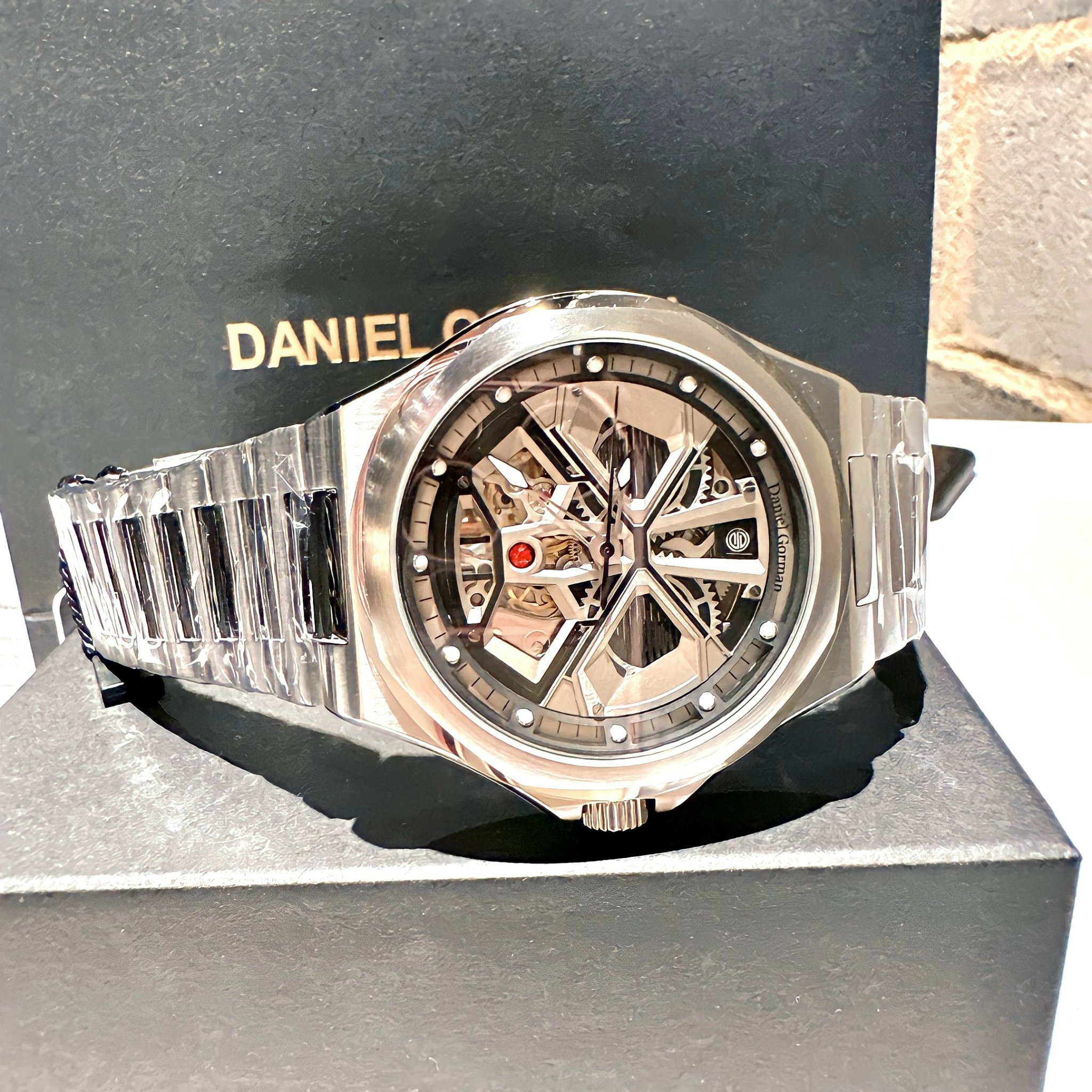 Đồng Hồ Daniel Gorman Trắng Silver |Nam Giới |Dây Kim Loại |Máy Cơ (Automatic) |Mặt Tròn |Donghogiatot.vn
