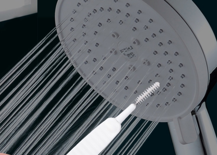 Thường xuyên phải vệ sinh vòi sen cẩn thận