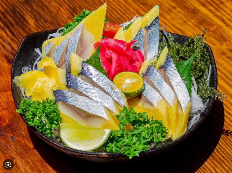 Sashimi Cá Trích Ép Trứng Kiểu Truyền Thống