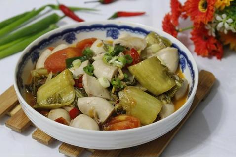 dồi trường xào cải chua