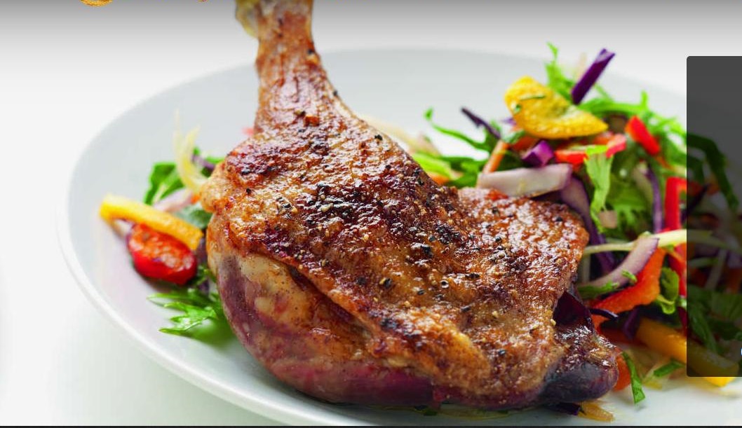 Đùi vịt đơn giản nhất là làm món đùi vịt nướng ngũ vị với hương vị trên cả tuyệt vời