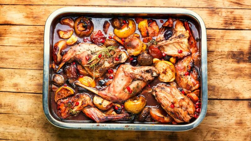 Thịt thỏ hầm nấm