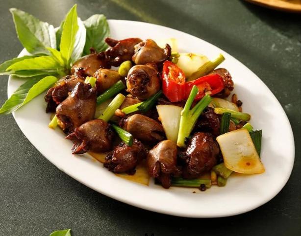 tim vịt xào hành cần thơm ngon hấp dẫn