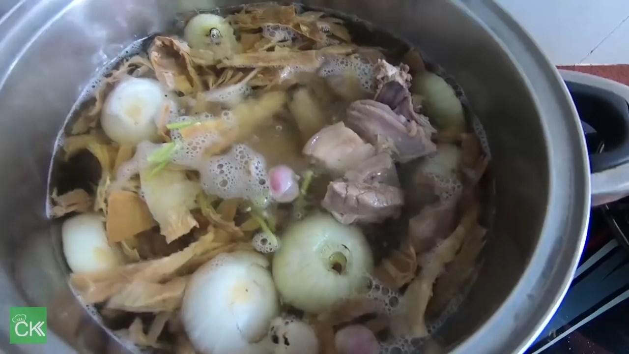 xương vịt nấu nước lèo