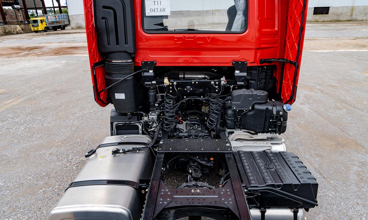 Xe đầu kéo Dongfeng Hoàng Huy D320 New 420HP(6X4)