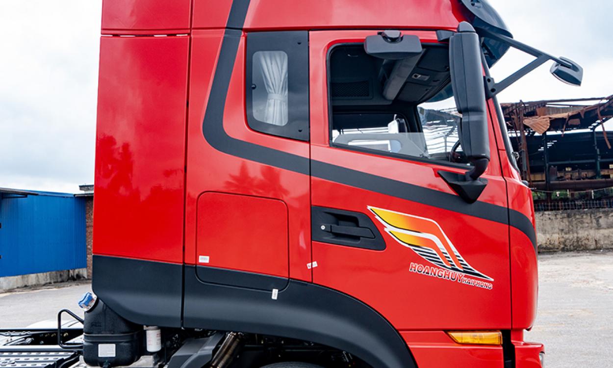 Xe đầu kéo Dongfeng Hoàng Huy D320 New 420HP(6X4)