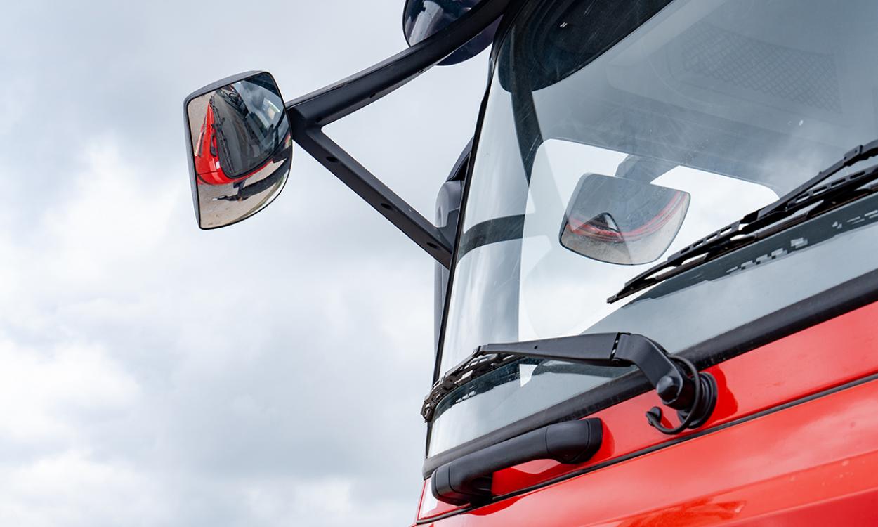 Xe đầu kéo Dongfeng Hoàng Huy D320 New 420HP(6X4)