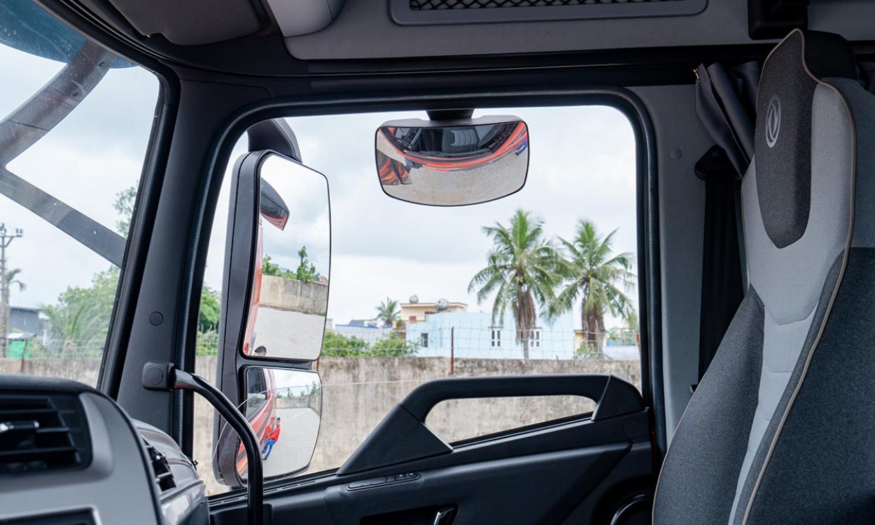 Xe đầu kéo Dongfeng Hoàng Huy D320 New 420HP(6X4)