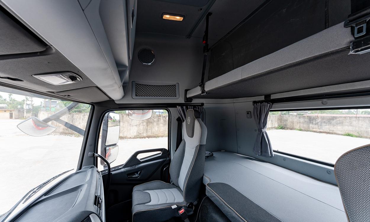 Xe đầu kéo Dongfeng Hoàng Huy D320 New 420HP(6X4)
