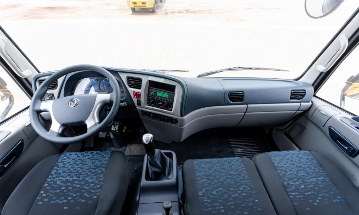 Xe tải Dongfeng B180 (4x2) thùng mui 7.5M - Tải 9 tấn Hoàng Huy