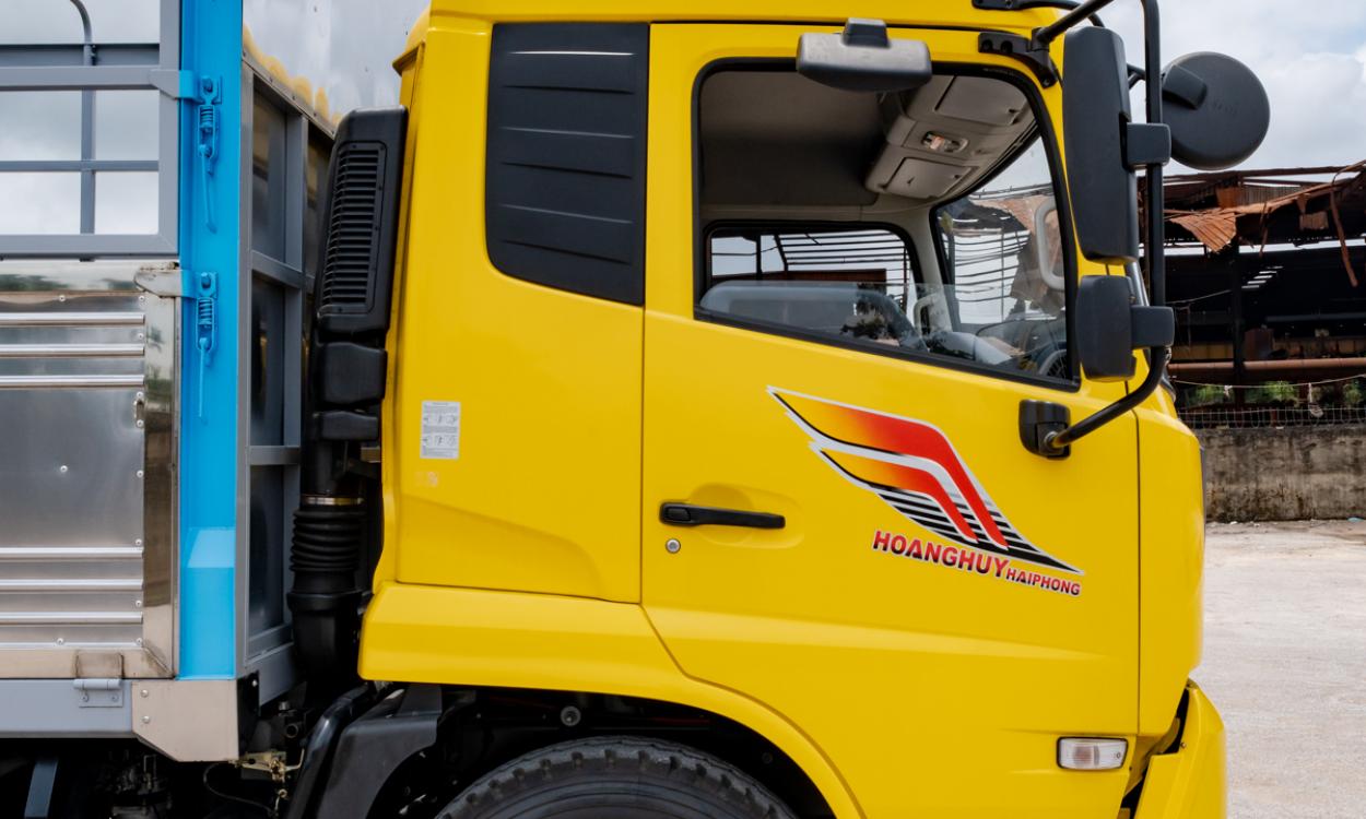 Xe tải Dongfeng B180 (4x2) thùng mui 7.5M - Tải 9 tấn Hoàng Huy