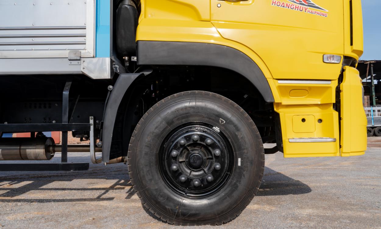 Xe tải Dongfeng C270 (6x4) thùng mui 9.45M - Tải 13.15 tấn Hoàng Huy