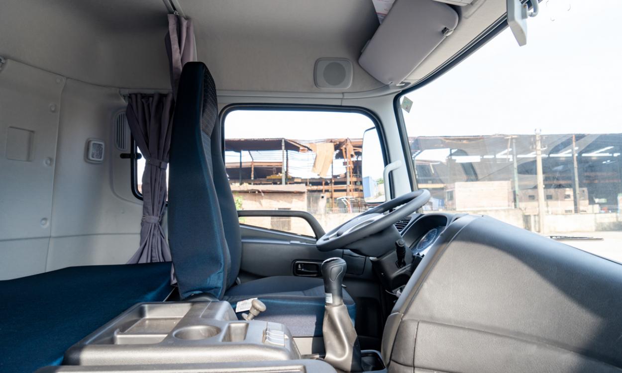 Xe tải Dongfeng C270 (6x4) thùng mui 9.45M - Tải 13.15 tấn Hoàng Huy