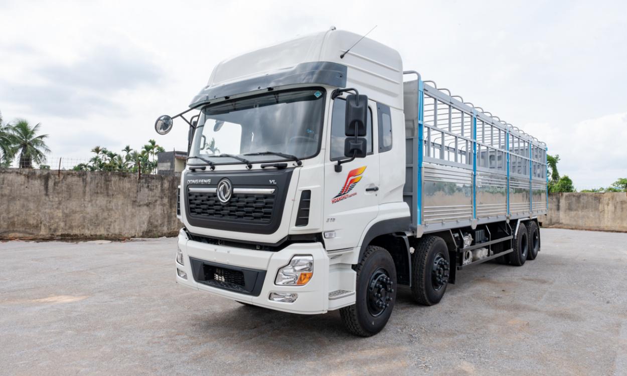 Xe tải Dongfeng L315 8x4 thùng mui 9.36m đầu cao tải 17.95 tấn Hoàng Huy