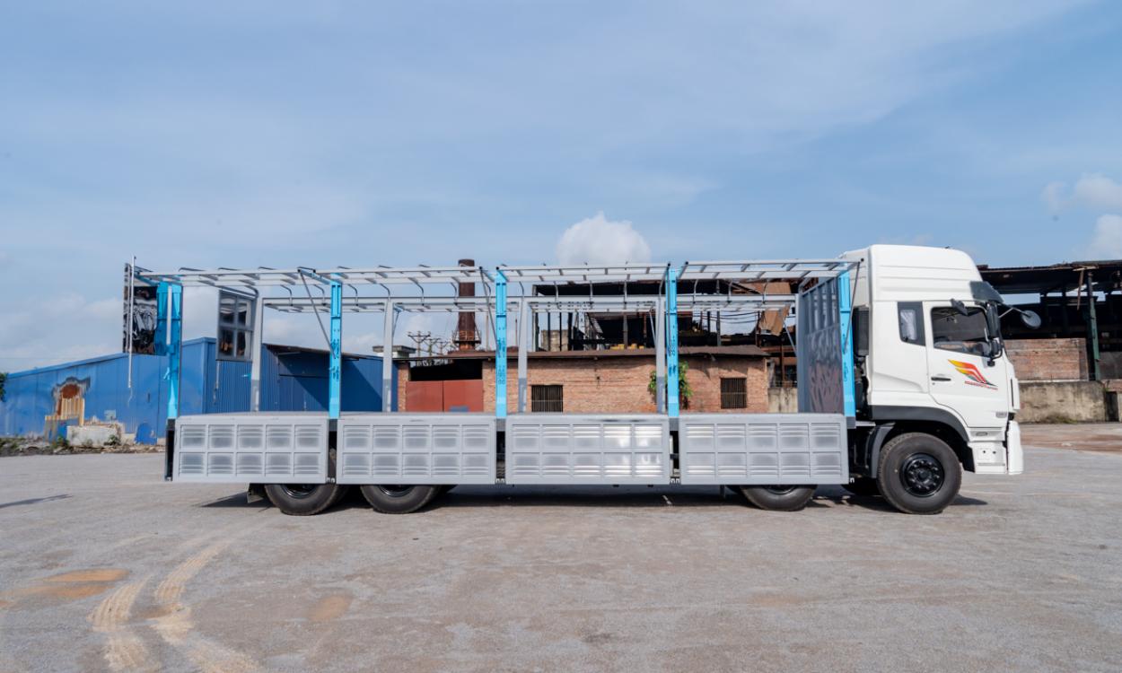 Xe tải Dongfeng L315 8x4 thùng mui 9.36m đầu cao tải 17.95 tấn Hoàng Huy