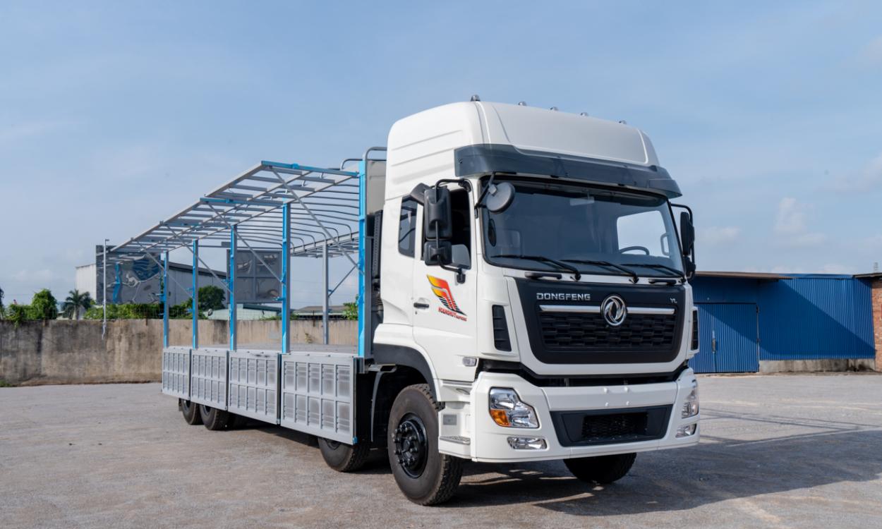 Xe tải Dongfeng L315 8x4 thùng mui 9.36m đầu cao tải 17.95 tấn Hoàng Huy
