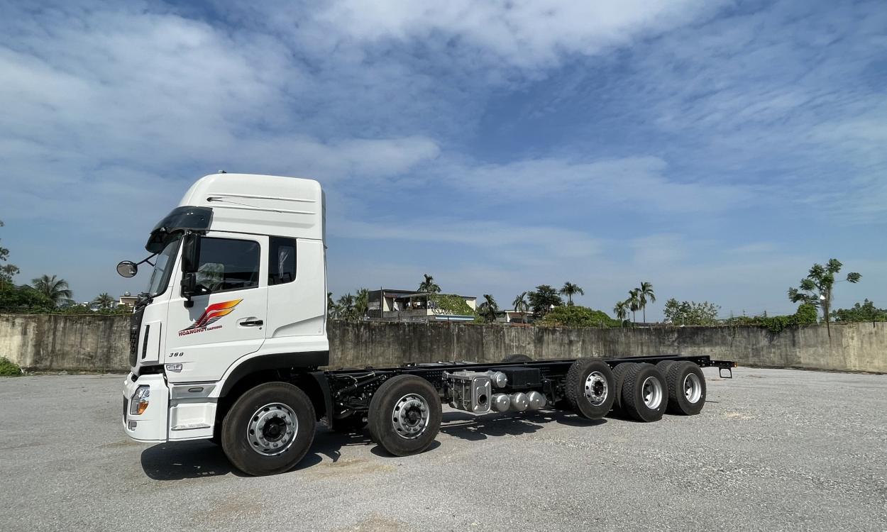 Xe tải L360 (10x4) - Đầu cao - Tải 21.45 tấn Hoàng Huy Dongfeng