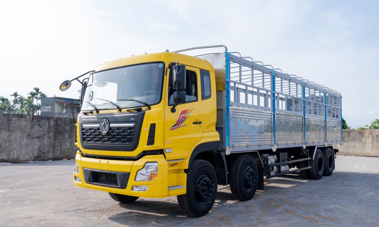 Xe tải L315 (8x4) thùng mui 9.5M - Đầu thấp - Tải 17.95 tấn Hoàng Huy Dongfeng