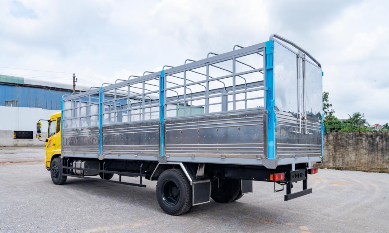 Xe tải Dongfeng B180 (4x2) thùng mui 7.5M - Tải 9 tấn Hoàng Huy