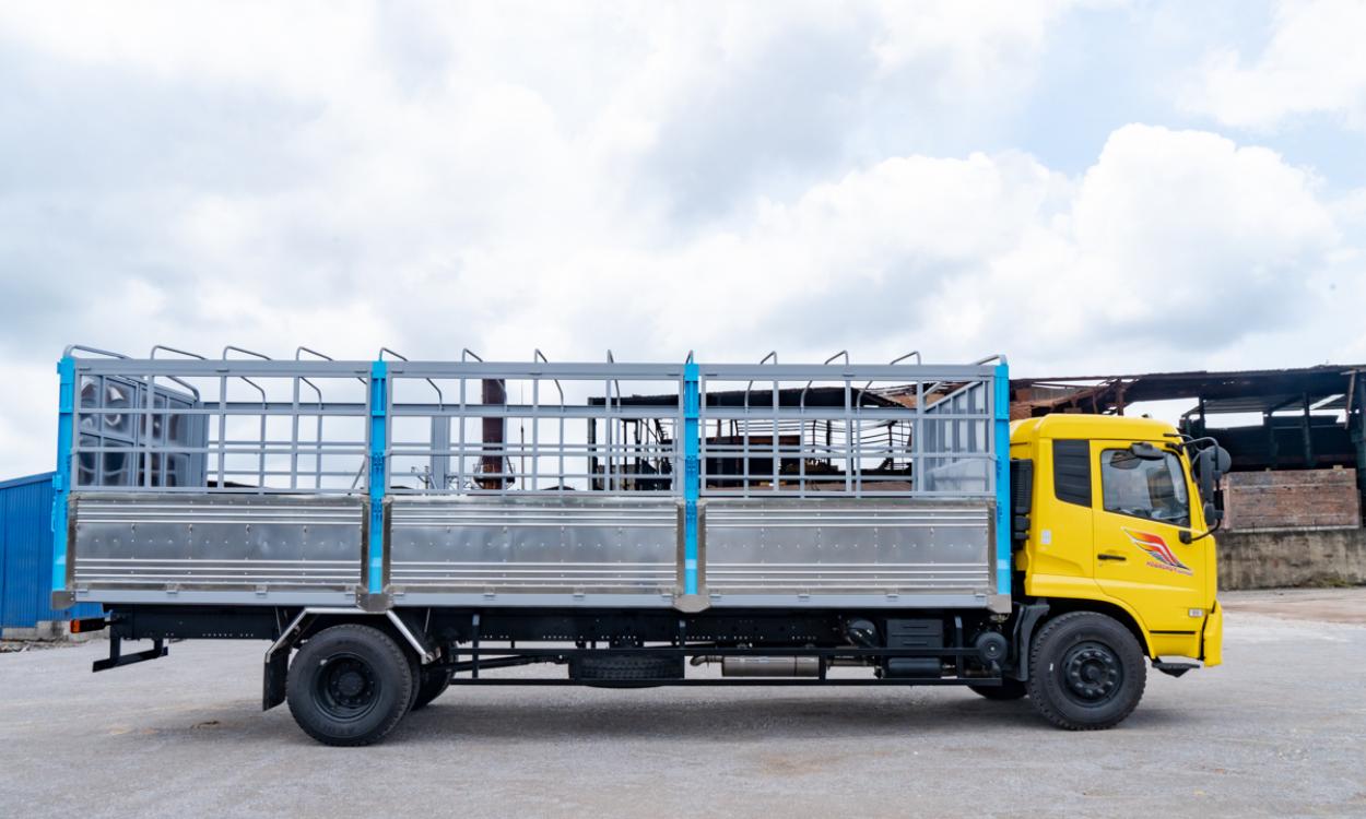 Xe tải Dongfeng B180 (4x2) thùng mui 7.5M - Tải 9 tấn Hoàng Huy