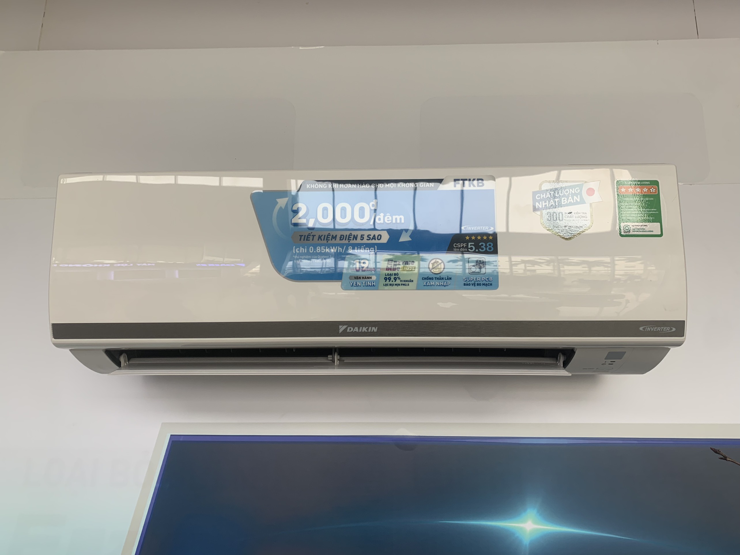 Hình ảnh thật của Điều hòa 1 chiều Daikin ftkb35yvmv