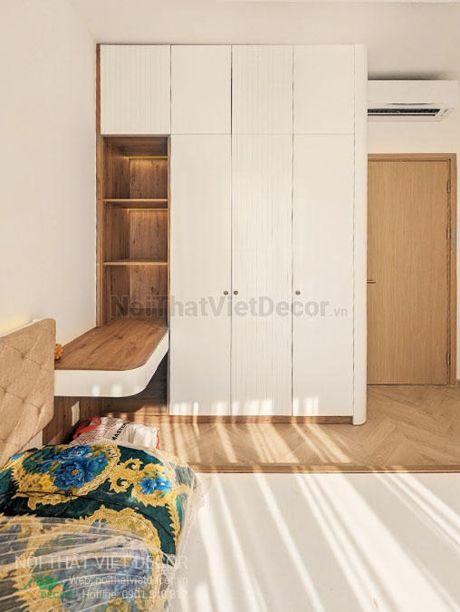 Nội Thất Việt Decor thiết kế thi công nội thất căn hộ 2 phòng ngủ chung cư Quận 9 Hồ Chí Minh, tủ quần áo liền bàn phòng ngủ gia chủ
