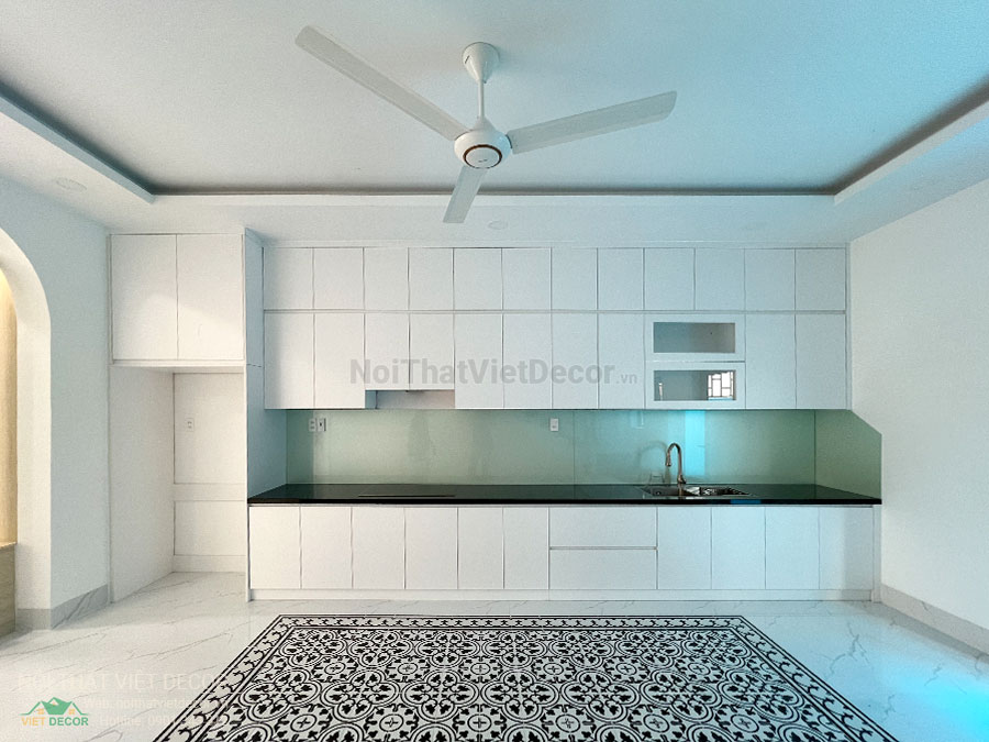 Nội Thất Việt Decor thiết kế thi công nội thất, tủ bếp gỗ công nghiệp Ba Thanh nhà liên kế 3 tầng dự án nhà liên kế Lavilla Green City Tân An, Long An, tủ bếp
