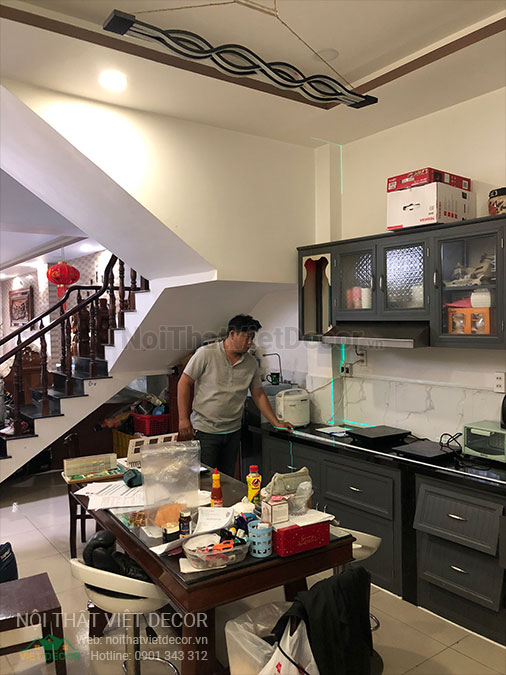 Nội thất Việt Decor thiết kế thi công tủ bếp hiện đại chữ I, gỗ công nghiệp MDF chống ẩm phủ melamine, nhựa sơn 2k An Cường quận Tân Phú Hồ Chí Minh - khảo sát hiện trạng