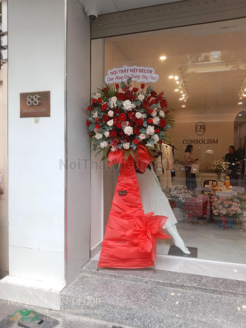 Nội thất Việt Decor chúc mừng khai trương cửa hàng thời trang consolism quận 1 hồ chí minh