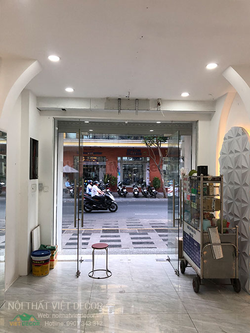 Nội thất Việt Decor khảo sát lên phương án thiết kế, thi công nội thất, hoàn thiện, biển hiệu cửa hàng thời trang consolism quận 1 hồ chí minh