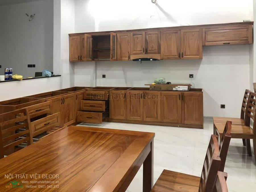 Nội Thất Việt Decor thiết kế thi công nội thất, tủ bếp gỗ sồi tự nhiên nhà ở gia đình chị Trang tại Bình Dương, nhà bếp