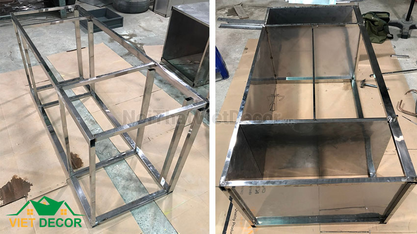 Gia công thùng tủ bếp inox cánh kính làm bằng inox hộp và tấm vách inox SUS 304