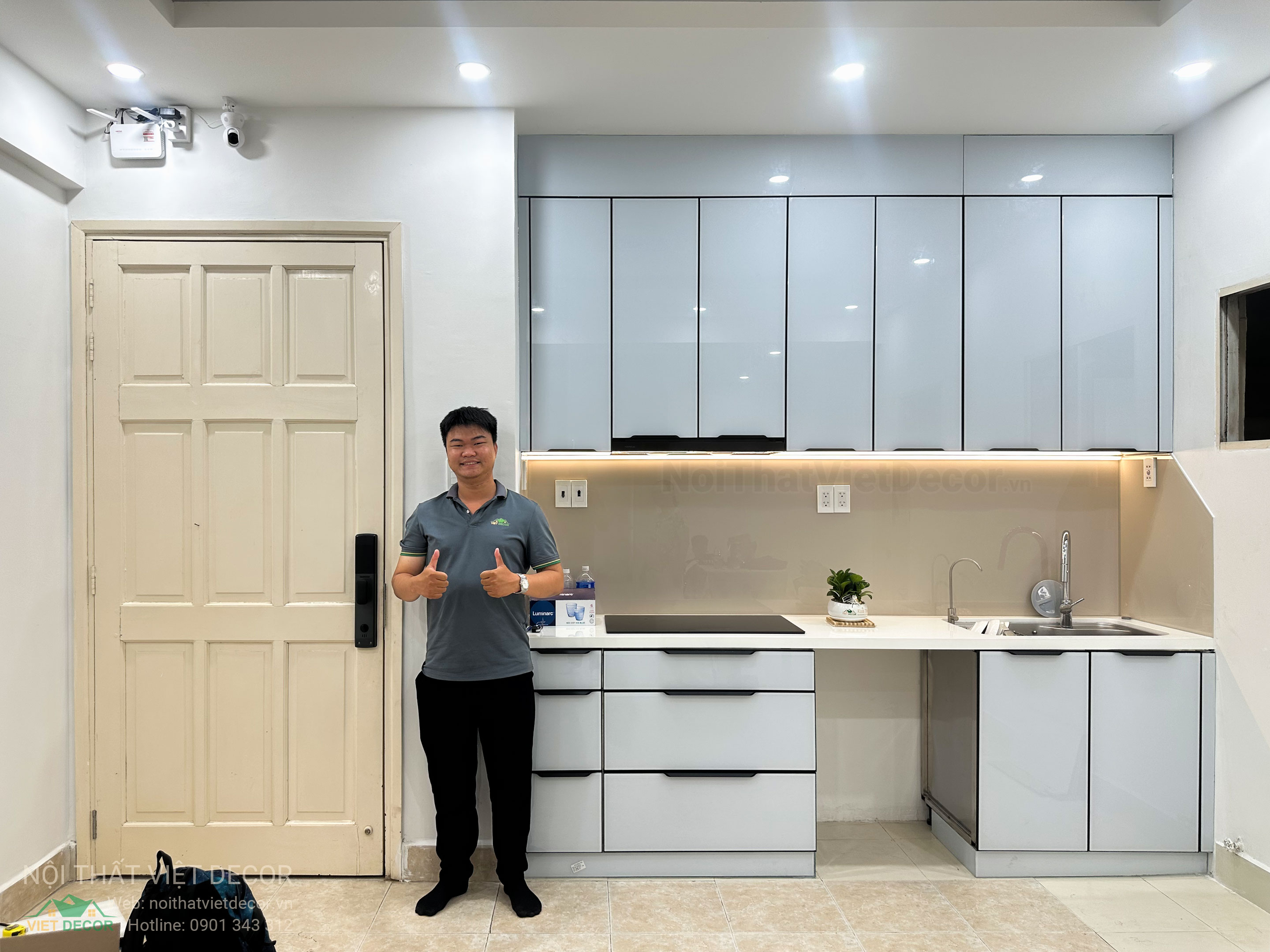 Nội Thất Việt Decor thiết kế thi công tủ bếp inox cánh kính Bình Thạnh Tp HCM
