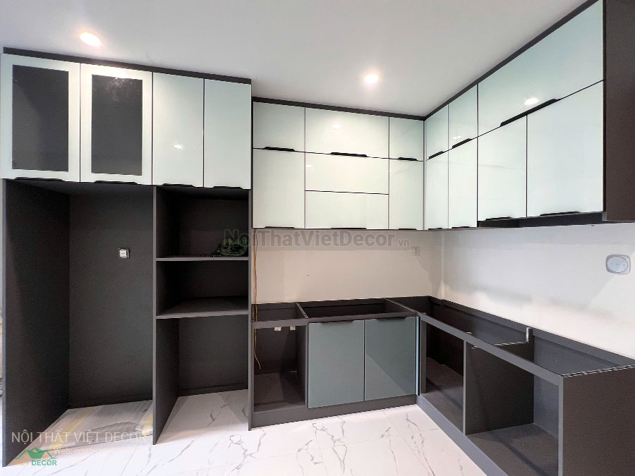Nội Thất Việt Decor thi công tủ bếp hợp kim nhôm cánh kính tại căn hộ chung cư Vinhome Glory Height quận 9 TP HCM