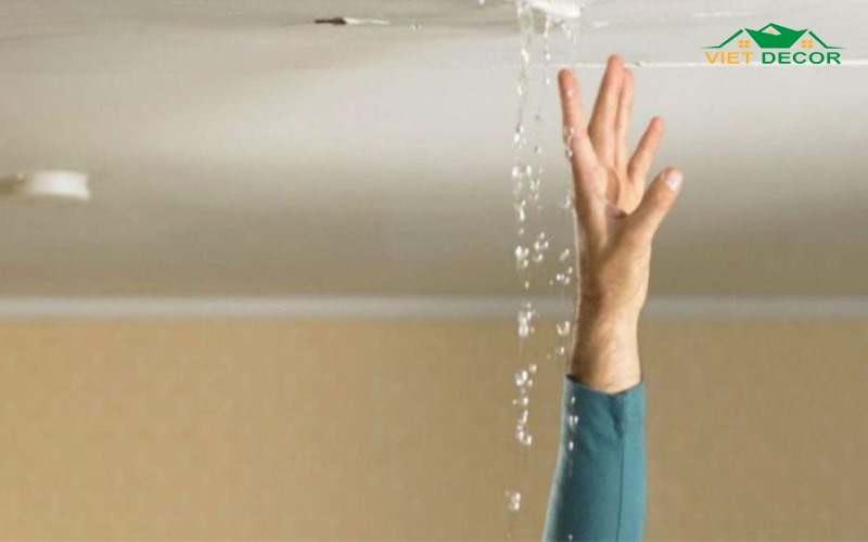 Nguyên nhân trần nhà bị nứt ngang