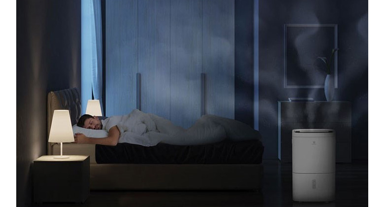 Máy hút ẩm Electrolux Ultimatehome 300 EDH10TRBW1 - Giữ độ ẩm vừa đủ cho căn phòng