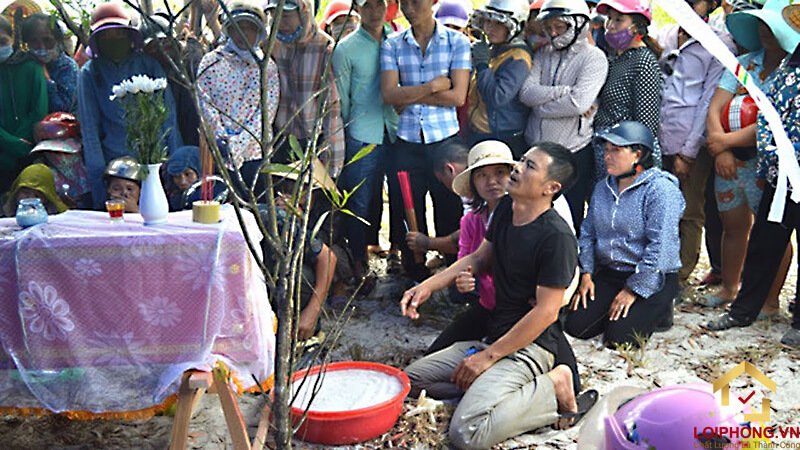 Gọi vong hồn về nhà hoặc gửi lên trên chùa để họ sớm siêu thoát