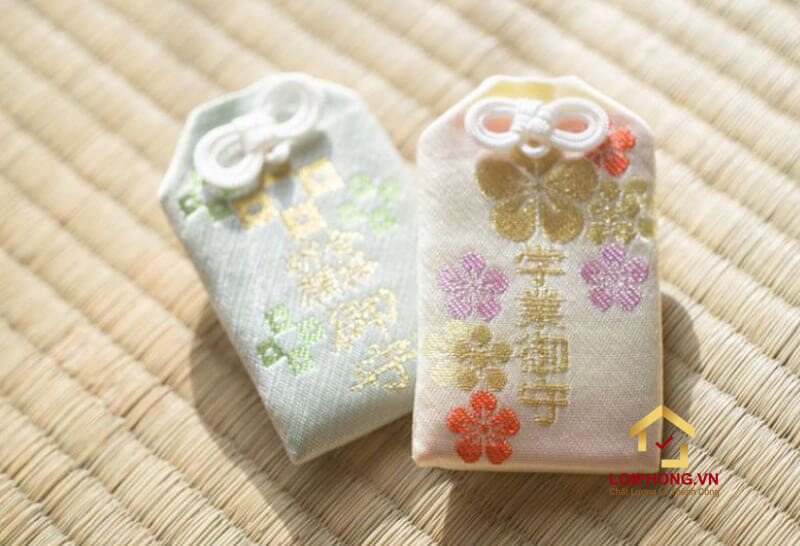 Không để người khác dùng hoặc mượn lá bùa của mình