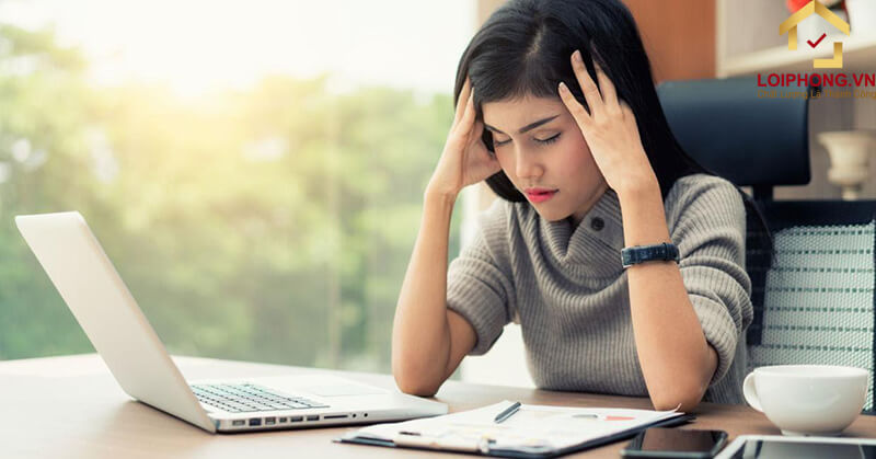 Người dính bùa thường xuyên cảm thấy mệt mỏi, đau đầu