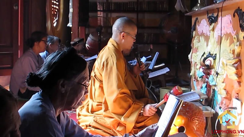 Cách gõ mõ khi tụng kinh phải theo nhịp đều