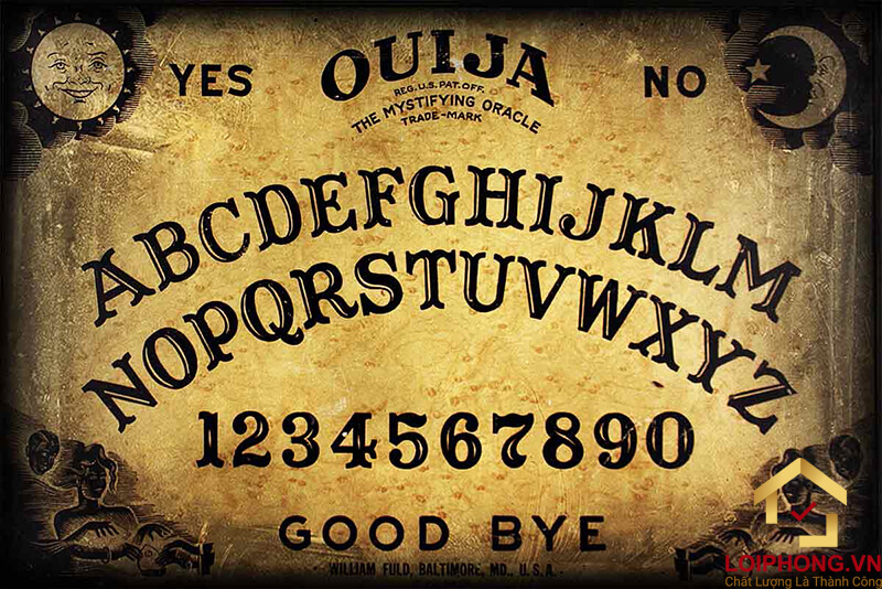 Cầu cơ ra đời đầu tiên dưới dạng một trò chơi tiêu khiển không liên quan tới yếu tố huyền bí