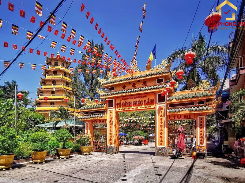 Chùa Giác Lâm nằm ngay phường 10, thành phố Hồ Chí Minh