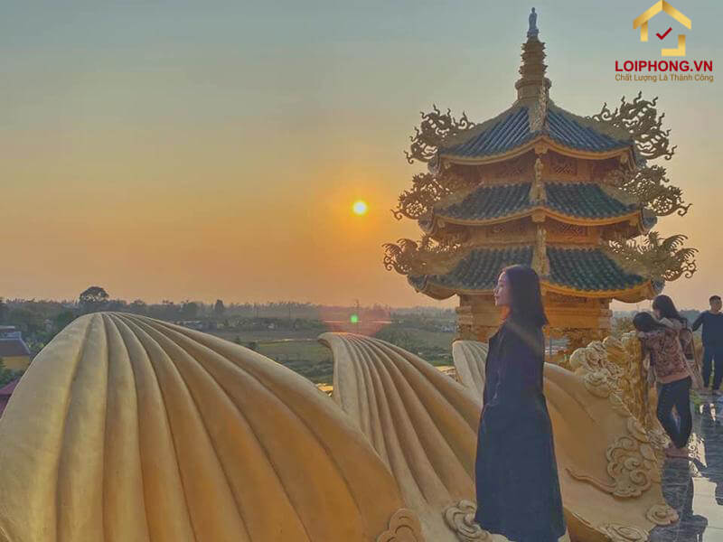 Khung cảnh bình yên của chùa Phúc Lâm