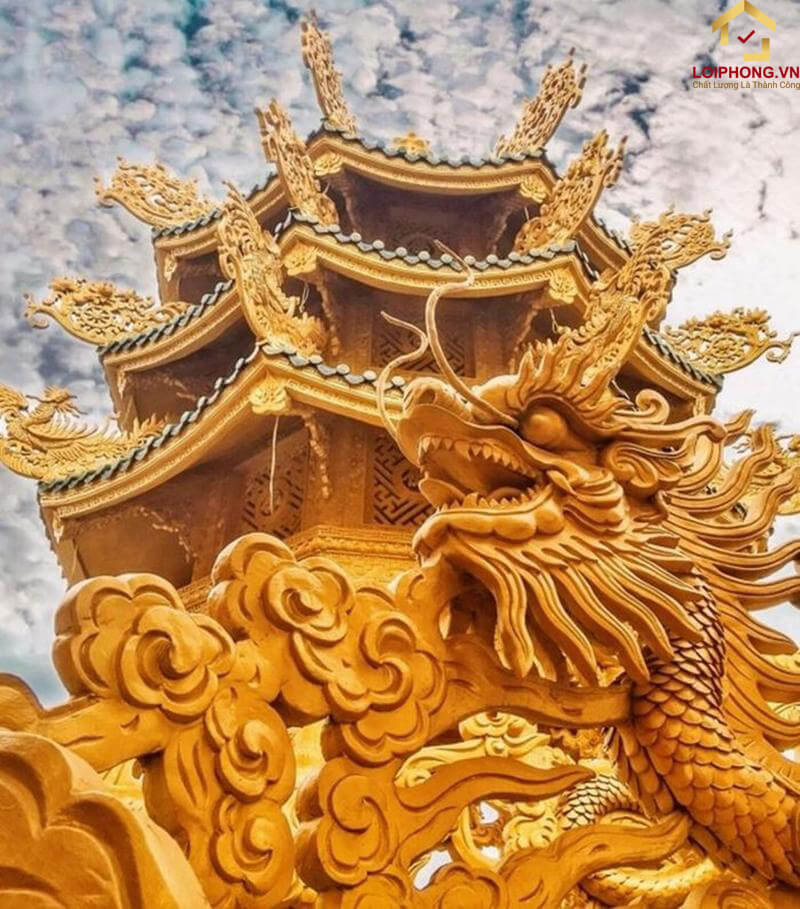 Hình rồng chạm khắc sống động