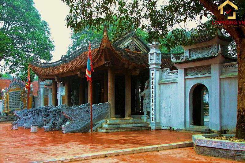 Ngũ long môn ở đền Đô