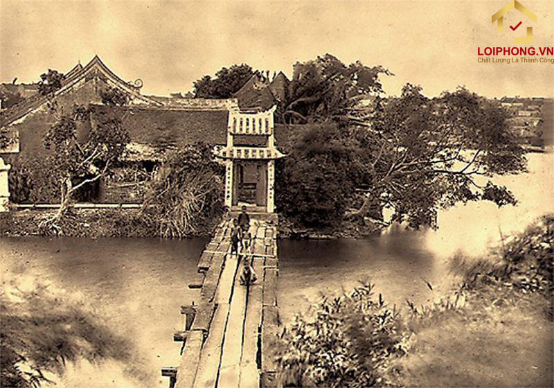 Đền Ngọc Sơn được xây dựng từ thế kỷ XIX